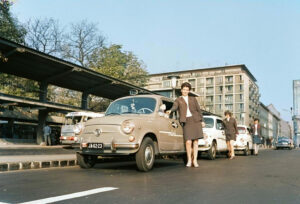 mini-taxi-1969-hirado-hu-mti-kacsor-laslo-colorized