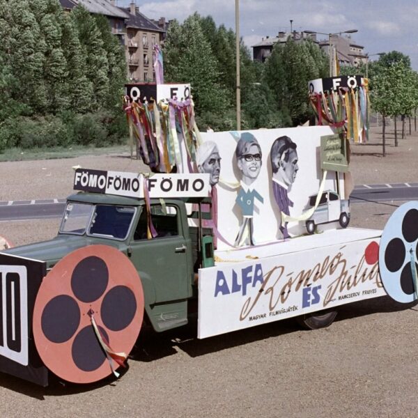 nyitokep-fovarosi-moziuzem-poster-teherauto-szur-1969