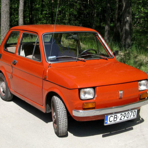 polski-fiat-126p-1973-saloon