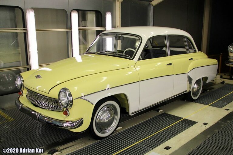 wartburg-311-flickr-adrian-kot